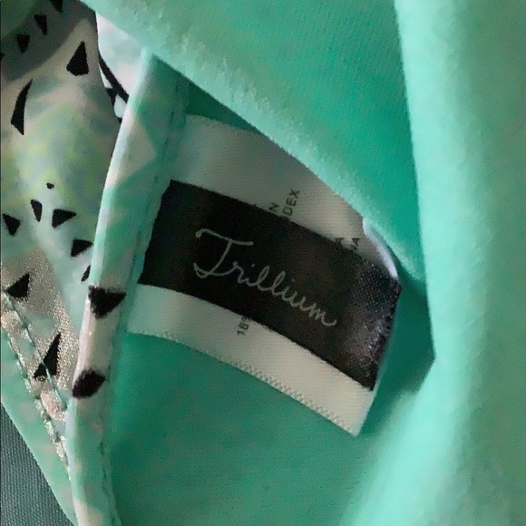 Trillium bikini Mint green black and white ruffle top like new see-threw… - Picture 8 of 10